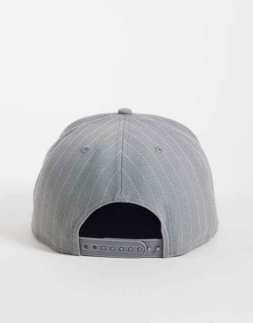 New Era X ASOS exclusive NY Yankees 9fifty pinstripe cap in grey/white, 3 of 3