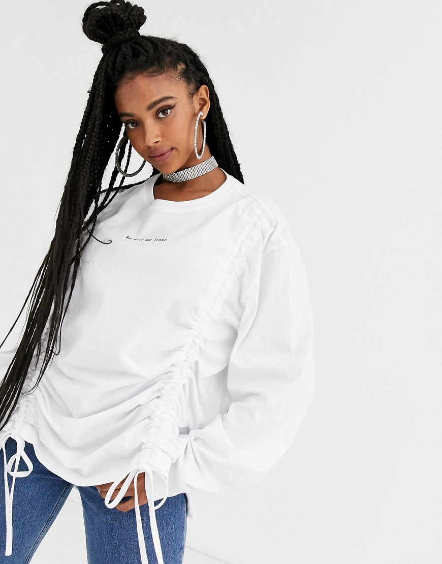 New Girl Order - Oversized T-shirt combi-set met lange mouwen, ruches aan de voorkant en contrasterende print-Bruin