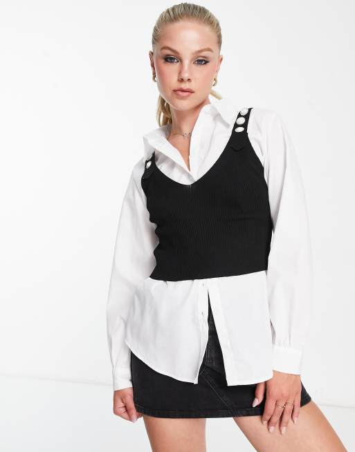 New Look – 2-in-1 Hemd in Weiß und schwarzer, kurzes Trägertop mit Perlendetail