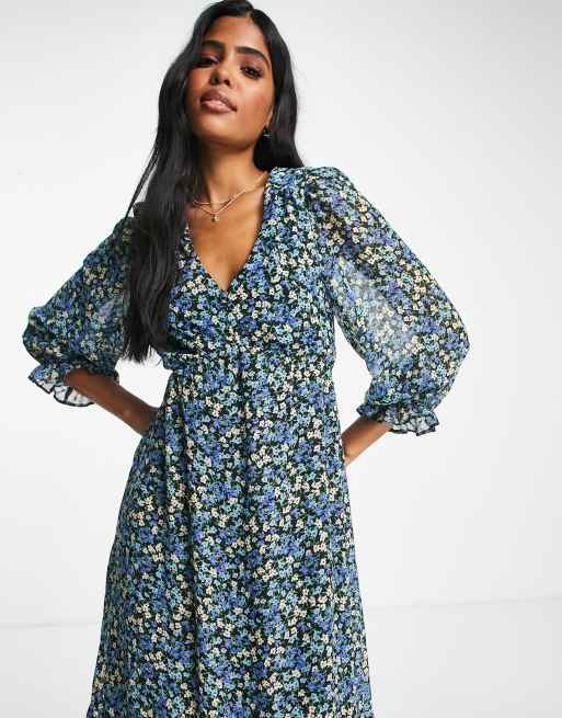 New Look 3 4 sleeve midi dress in blue ditsy floral