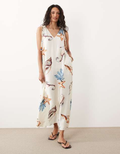 New Look - Aangerimpelde maxi jurk met schelpenprint en kralen in crème - view 1