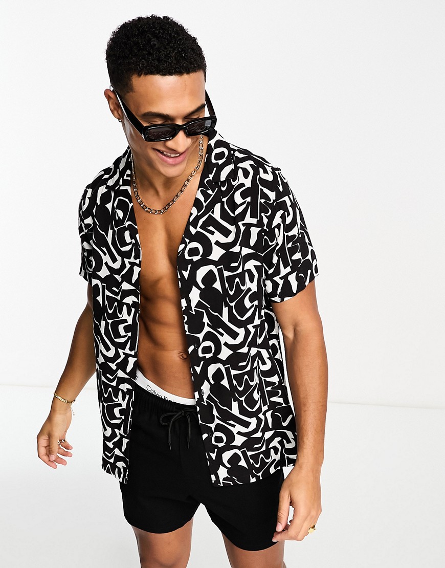 New Look abstract print revere collar shirt in black