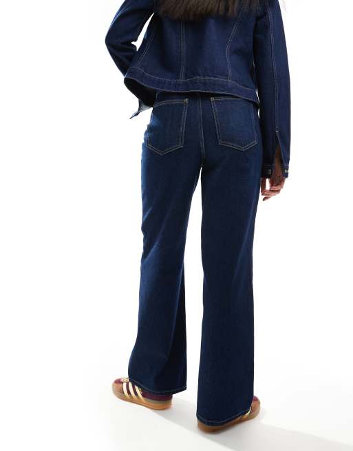New Look Adalae high waisted wide leg jeans in dark blue, 2 of 5
