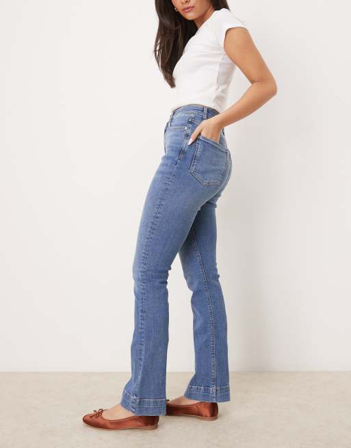 New Look – Amalfi – Niebieskie jeansy z rozszerzanymi nogawkami, 3 z 5