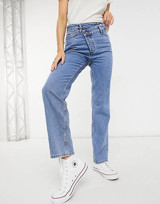 New Look asymmetric button detail straight leg jeans in mid blue | ASOS