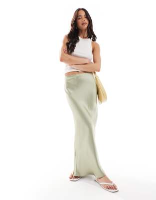 New Look - Asymmetrischer Satin-Midirock in Salbeigrün
