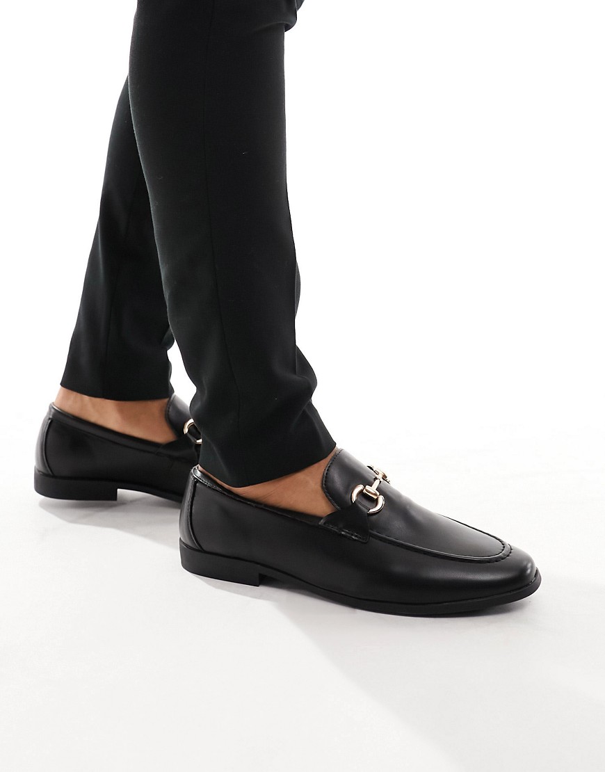 New Look bar detail loafer in black
