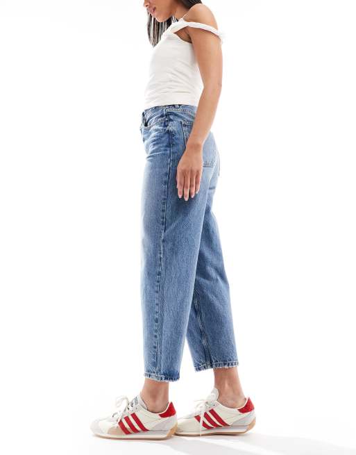 New Look barrel jean in mid blue, 3 of 5