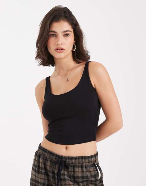 New Look - Basic cropped hemdje met lage ronde hals in zwart - view 1