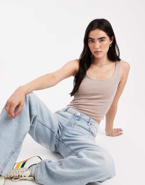 New Look – Basic-Trägertop in Braun mit Cropped-Länge und U-Ausschnitt - view 1