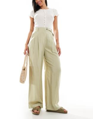 New Look New Look belted wide leg trousers in light khaki-Green