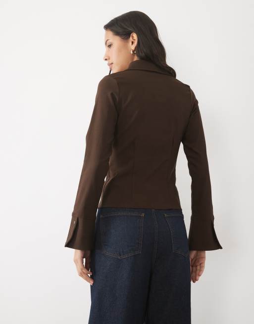 New Look bengaline fitted shirt in dark brown, 4 of 4