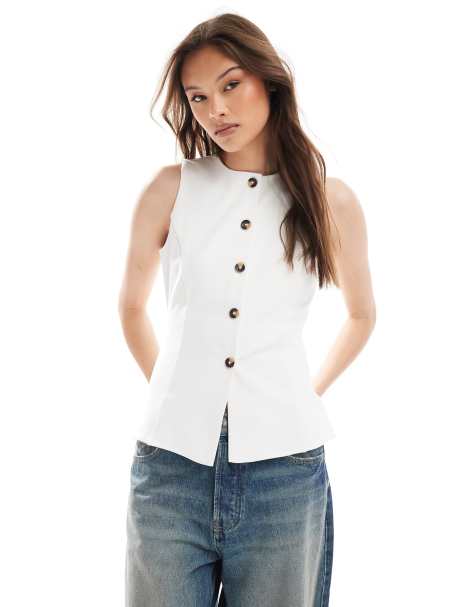 New Look jersey crew neck waistcoat in white
