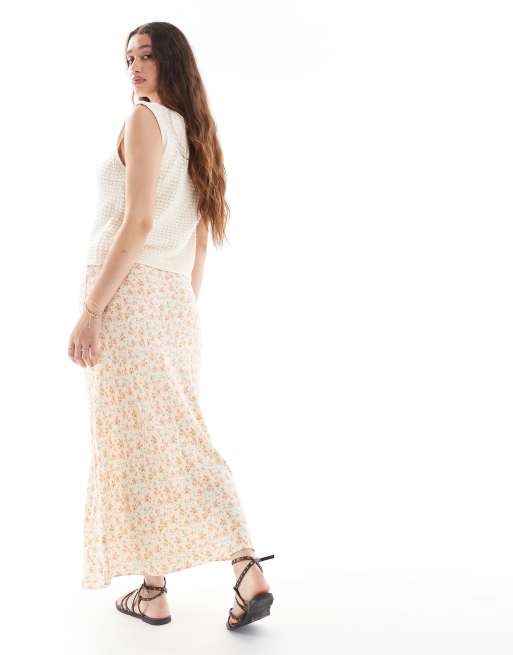 New Look bias midi skirt in yellow floral, 3 of 5