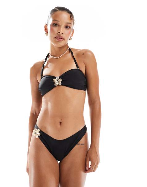 New Look – Bikinihose in Schwarz mit Blumenverzierung - view 1