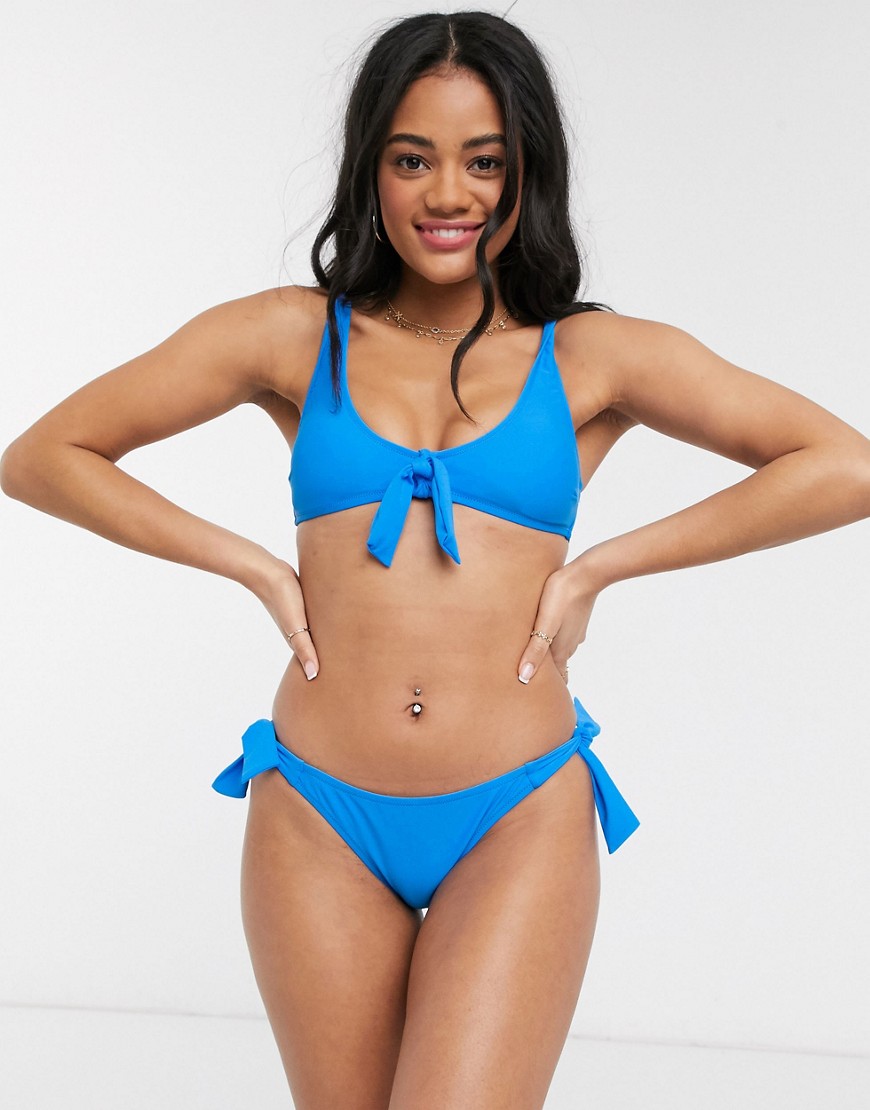 New Look – Blå bikiniunderdel med knytning i sidan
