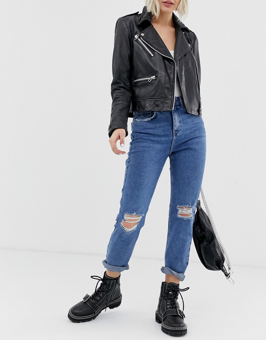 New Look – Blå jeans med uppvikta ben och slitningar