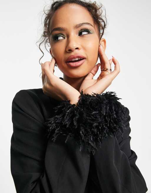 New Look - Blazer ceinturé avec bordures duveteuses - Noir, 3 de 4