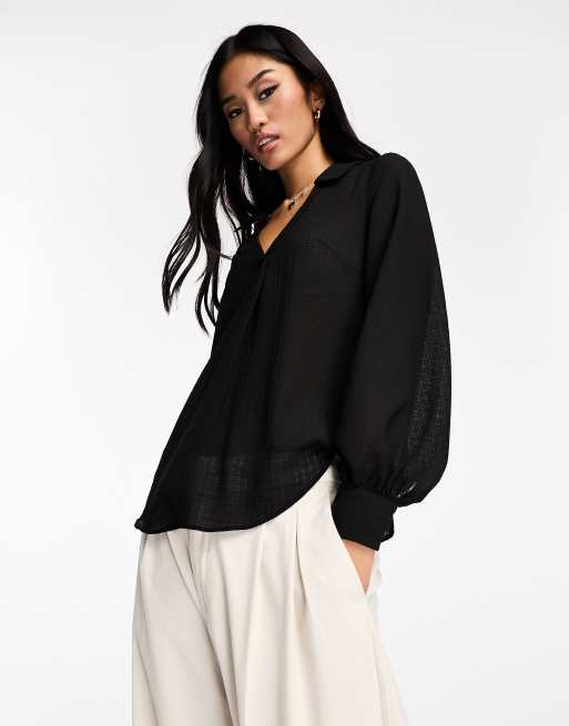 New Look - Blouse van chiffon met textuur en kraagje in zwart