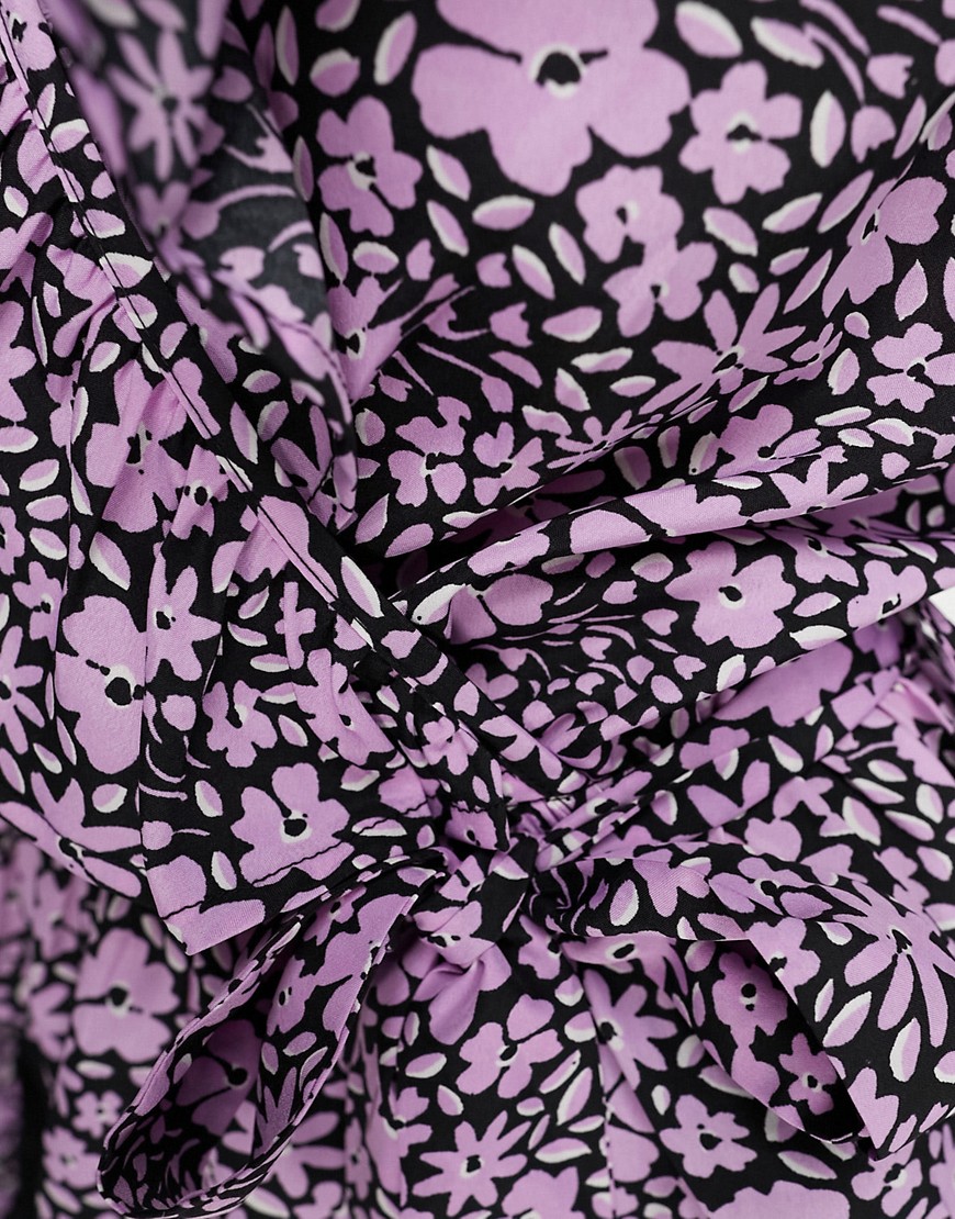 Blusa a maniche lunghe viola a fiori a portafoglio - New Look Camicia donna  - immagine1