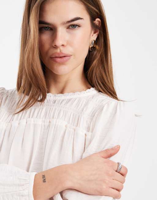 New Look - Blusa girocollo color crema con arricciature, 2 di 4