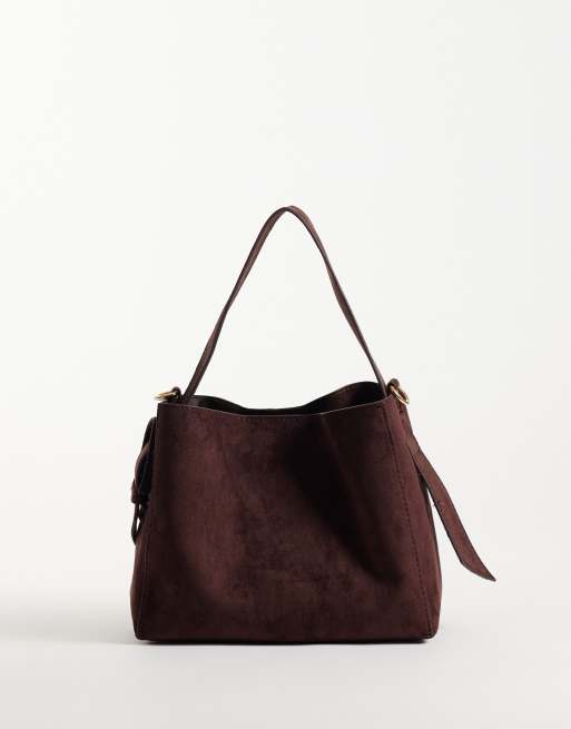 New Look bolso tipo cubo de ante sintético en marrón oscuro, 1 de 4