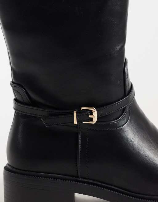 New Look bota de montar hasta la rodilla con hebilla en negro, 3 de 5