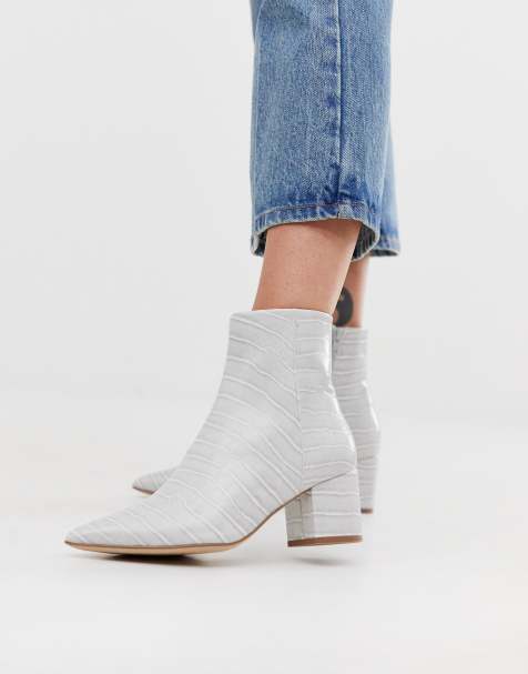 New Look - Bottes à talons carrés et bout pointu imitation croco - Gris moyen