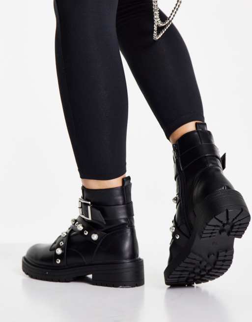 New Look Bottines plates clous et perles fantaisie Noir