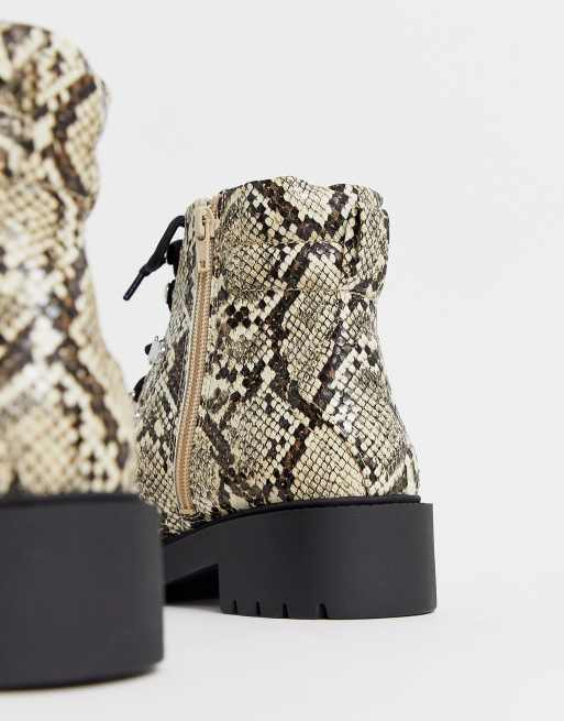New Look - Bottines style randonnée à imprimé animal avec semelle épaisse et lacets, 2 de 4