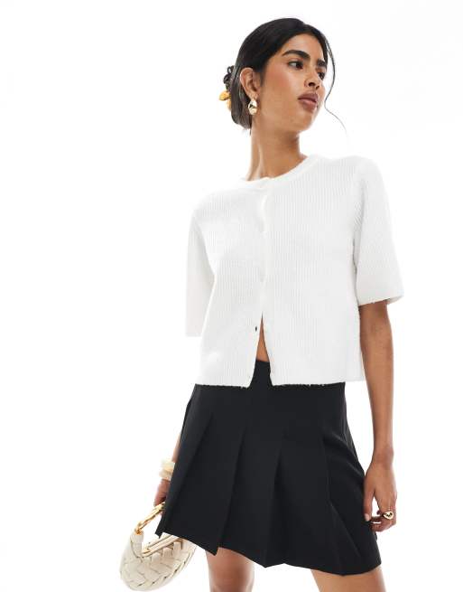 New Look box pleat mini skirt in black, 4 of 5