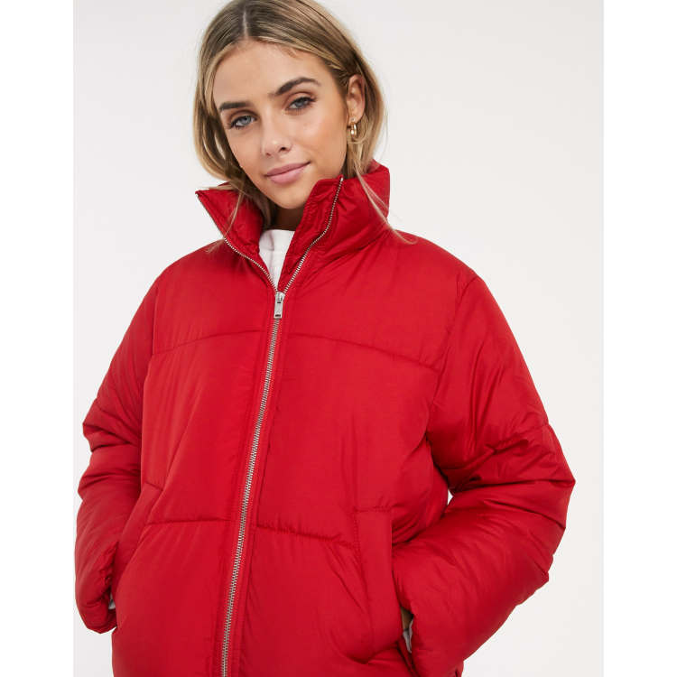 Women's Hooded Boxy Puffer Jacket in Raspberry Red