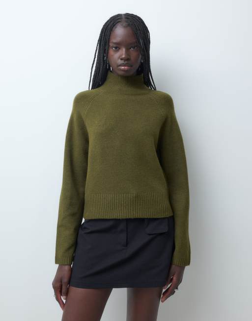 New Look boxy stand neck jumper in dark khaki, 4 of 5