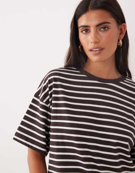 New Look boxy T-shirt in bruine streep - view 1