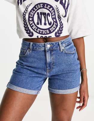 New Look - Boyfriend-Jeansshorts in verwaschenem Blau