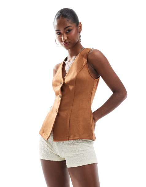 New Look suedette waistcoat in brown
