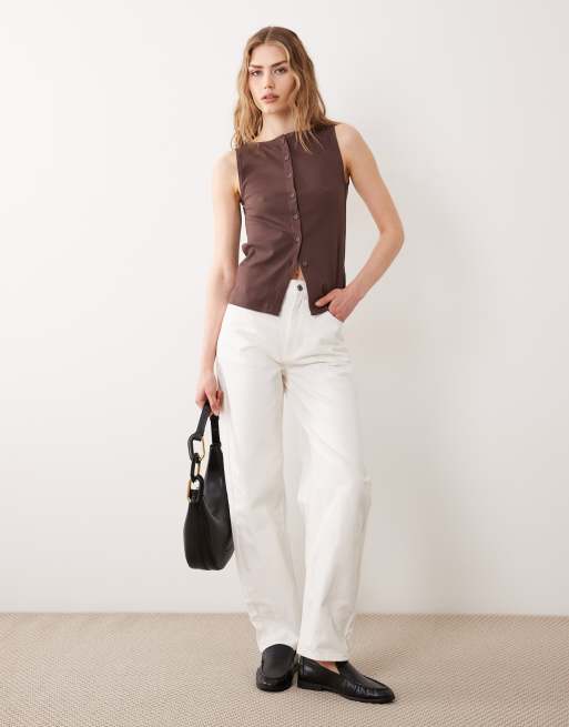 New Look - Brun tanktop med bådudskæring og knapper, 2 af 4