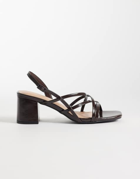 New Look – Bruna klacksandaler med flera remmar och blockklackar - view 1