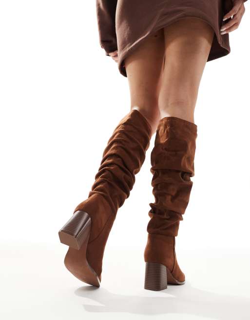 New Look – Bruna, knähöga boots i mockaimitation med rysch och blockklackar, 4 av 4