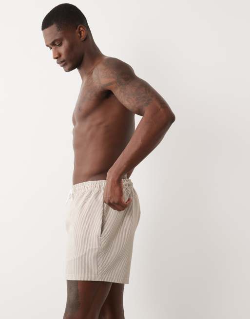 New Look – Brunrandiga badshorts i bäckebölja, 3 av 5
