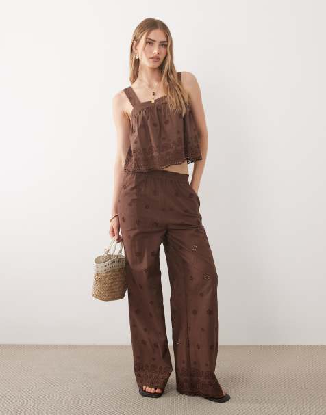 New Look – Brunt, broderat set med linne och byxor - view 1