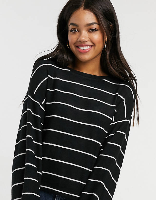 New Look - brushed fine knit jumper in black stripe