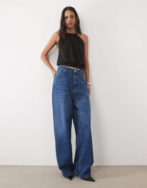 New Look bubble waistband halterneck top in black, 2 of 4