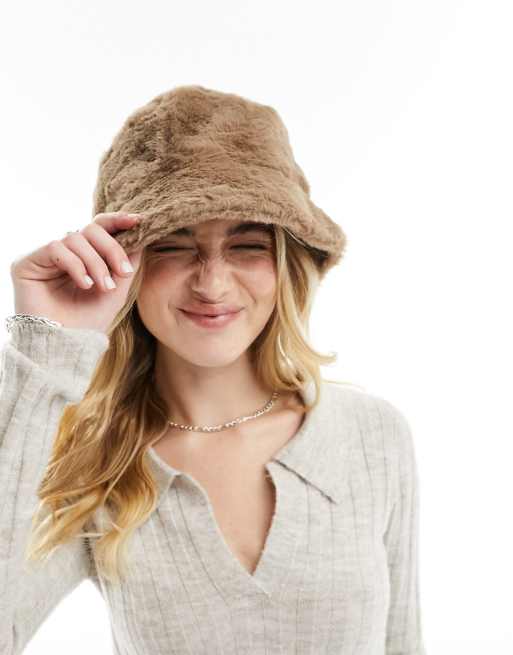 New Look - Bucket hat van imitatiebont in bruin