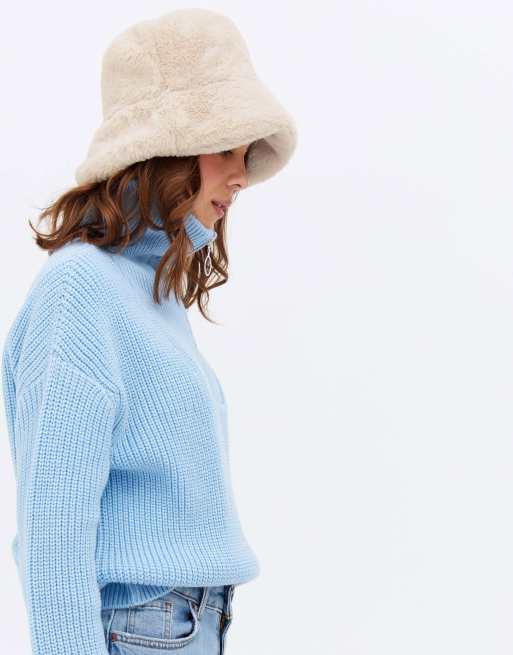 New Look - Bucket hat van imitatiebont in crème