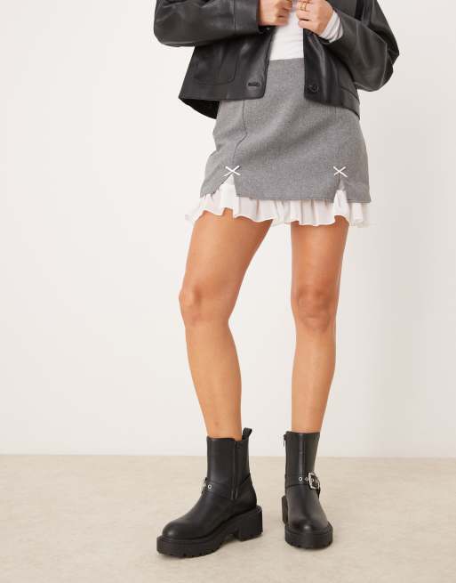 New Look buckle biker chelsea boot in black