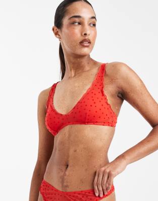 New Look - Bustier in Rot mit geflocktem Herzmuster