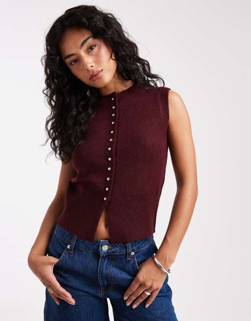 New Look button crew neck knitted waistcoat in burgundy, 2 of 4