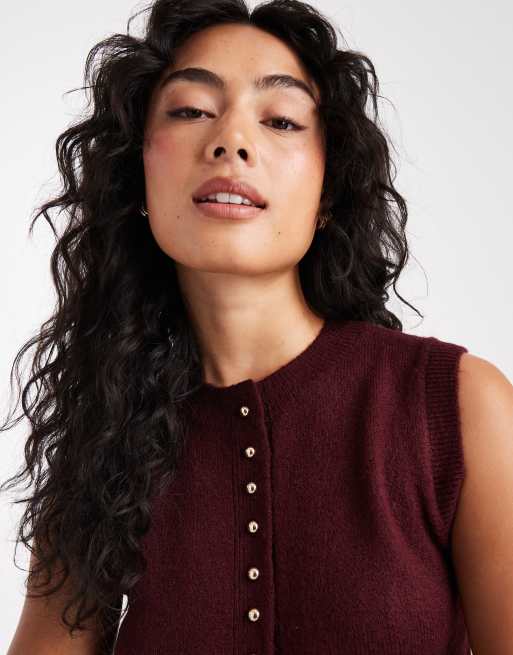New Look button crew neck knitted waistcoat in burgundy, 4 of 4