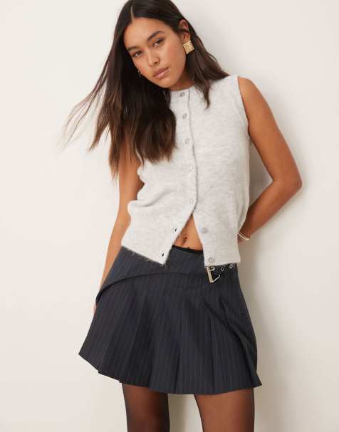 New Look button up knitted vest in light grey - view 1